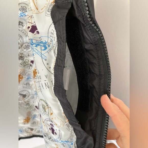 Women’s Thin SkiJacket/Coat, Black/Gray, Large; Full Front Zipper, Burton - Picture 6 of 11